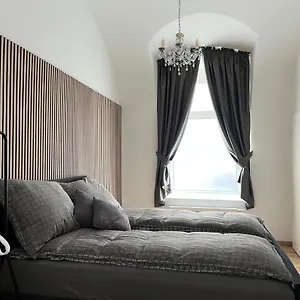 Beatrix Luxury Apartment