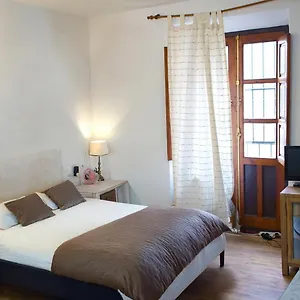 apartamento-completo-reformado-en-arco-de-elvira-centro.es-andalucia.com/
